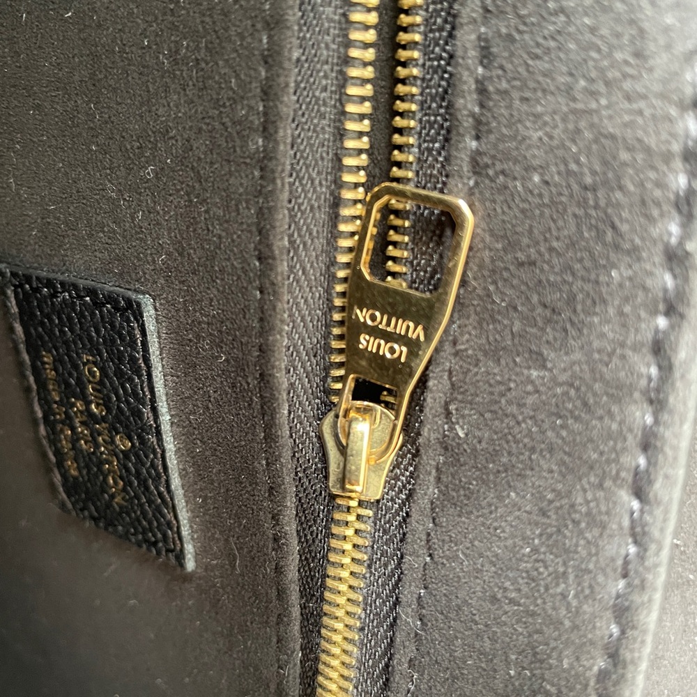 ❌SOLD❌Louis Vuitton Saint Germain PM in Black Empriente Leather - Picture 7 of 11